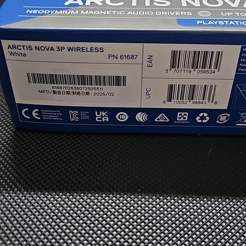 New SteelSeries Arctis Nova 3P Wireless Headset In White